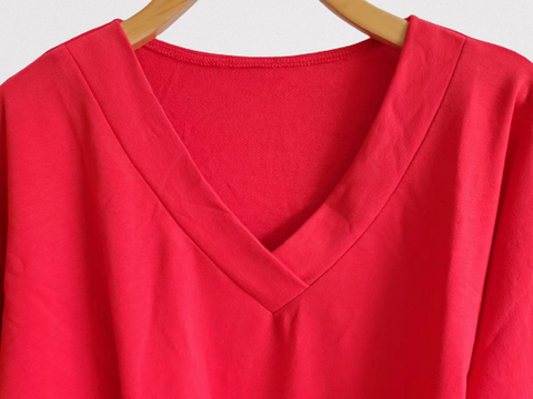 Einfarbiger Pullover mit V-Ausschnitt und Knöpfen Shift-Pullover m161511352