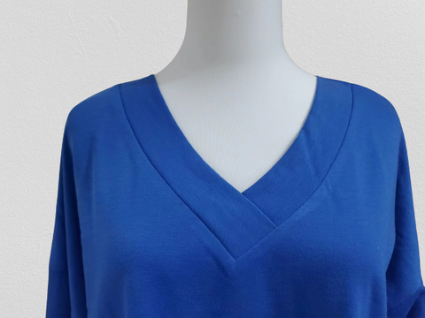 Einfarbiger Pullover mit V-Ausschnitt und Knöpfen Shift-Pullover m161511352