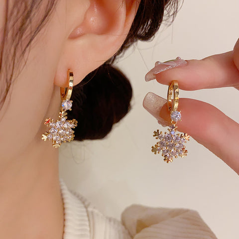 Exquisite Zircon Snowflake Ear Buckle m1915010451